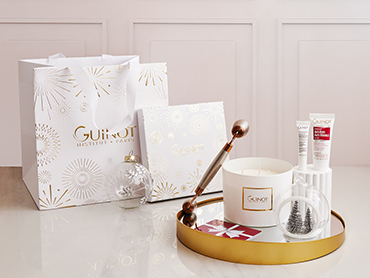 Spoil Loved Ones... Or Yourself,
FREE GIFT with £175 Gift Voucher
